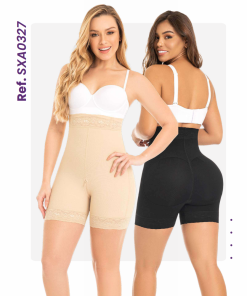 Short con cierre inferior Short with lower zipper